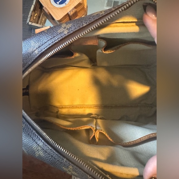 Louis Vuitton Deauville - Picture 9 of 13